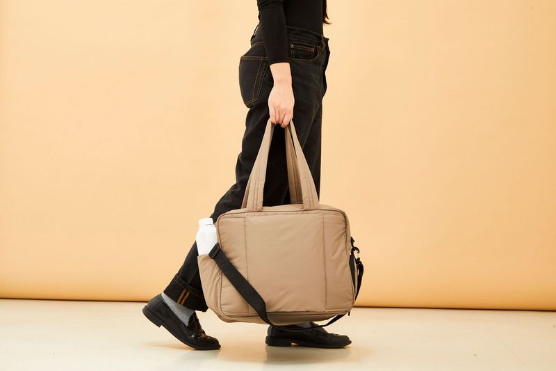 Weekender Duffel That Doesn't Scream 