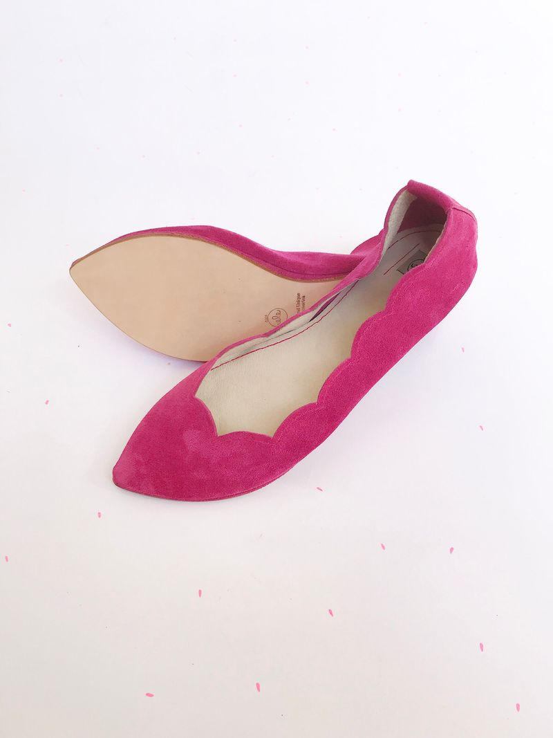 Scalloped Edge Flats
