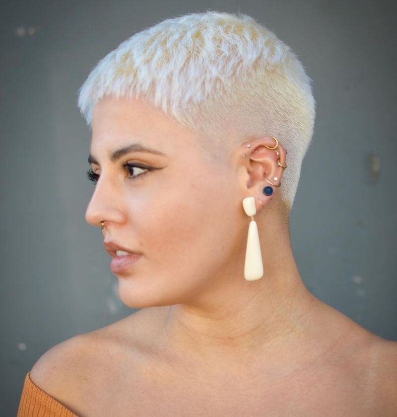 Pixie com corte inferior