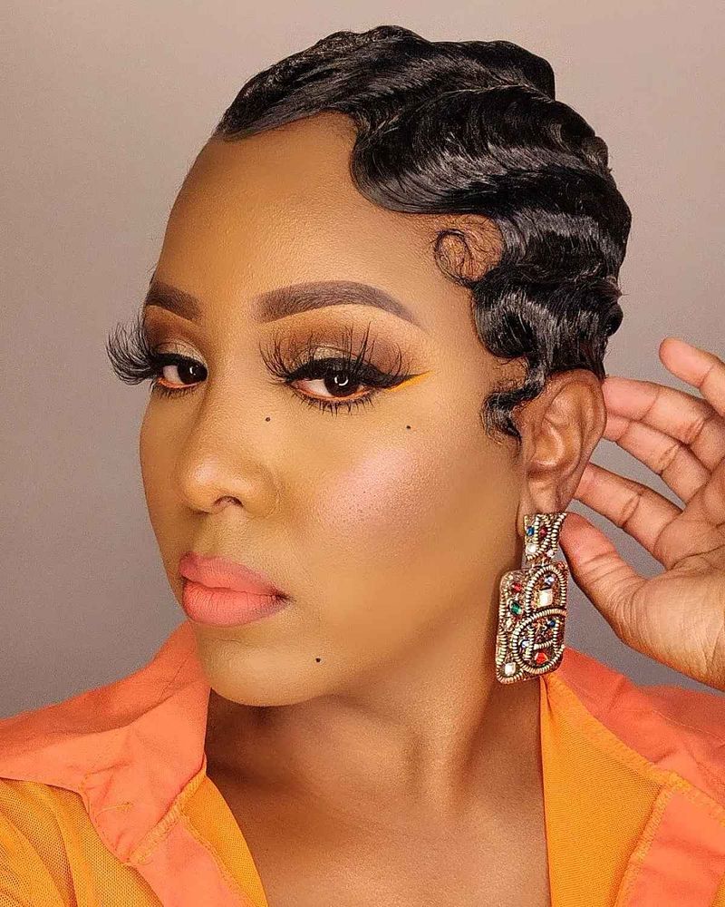 Finger Waves with Modern Twist