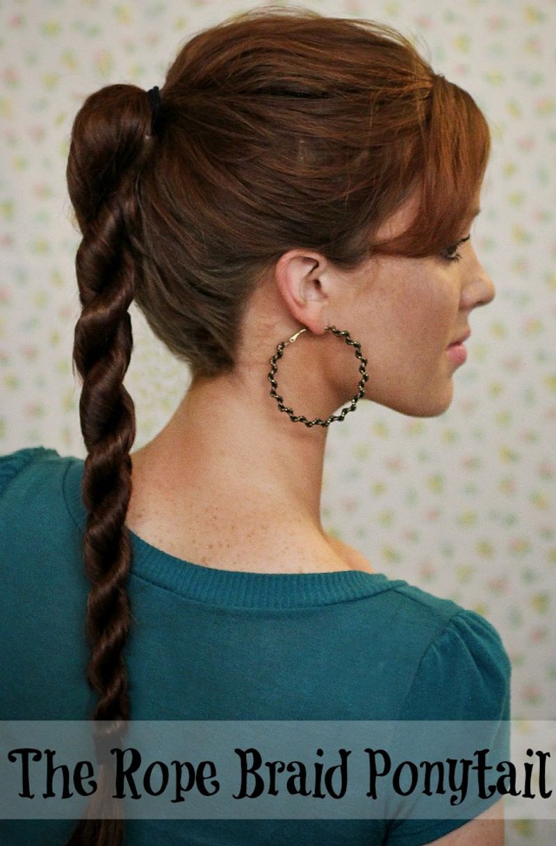 Coleta con trenza de cuerda