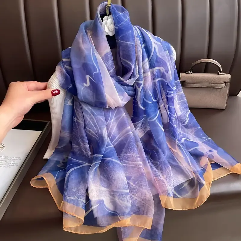 Lightweight Scarf