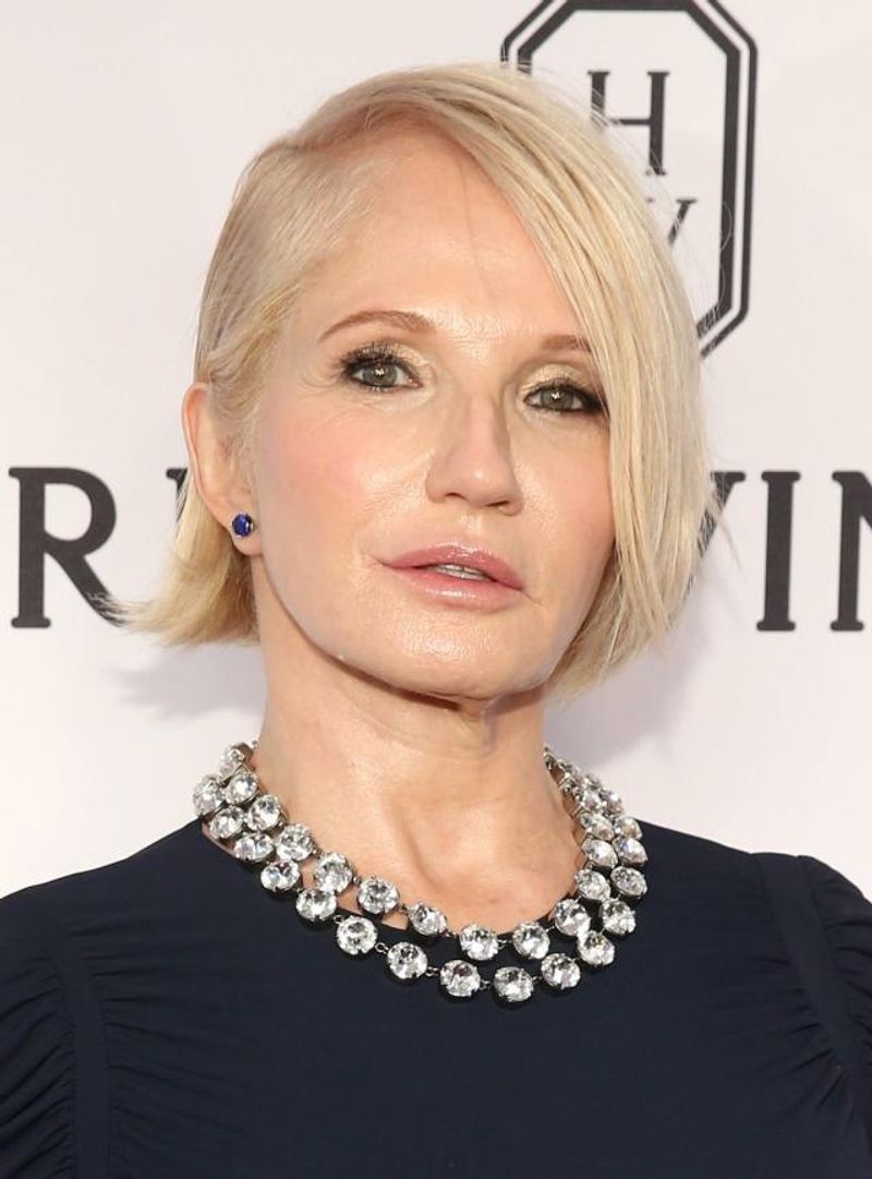 The Power Bob with Side Part