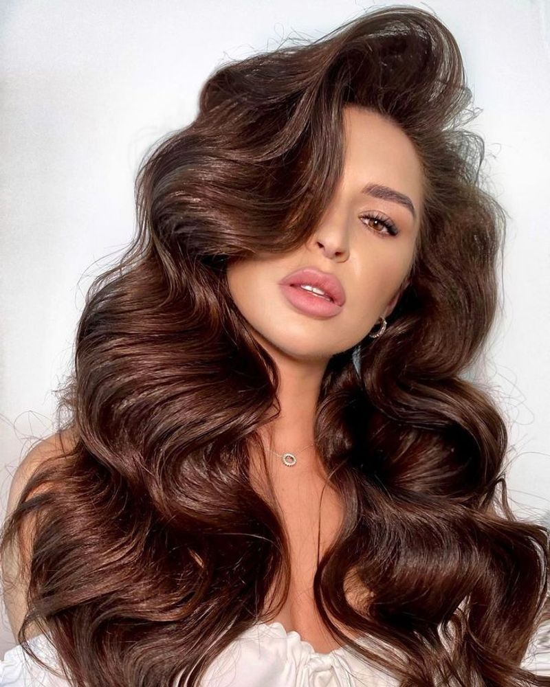 Stretched Curl Blowout