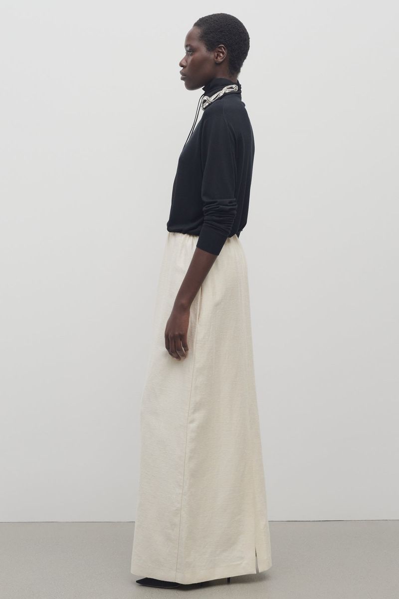 Minimalistic Monochrome Linen