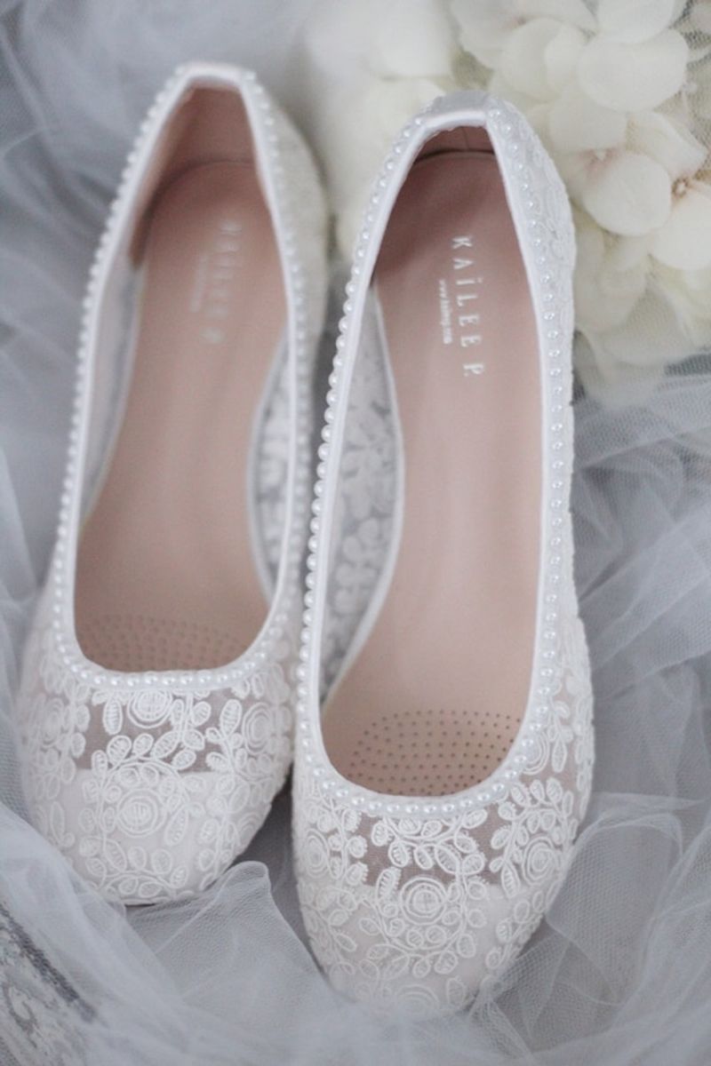 Feminine Romance