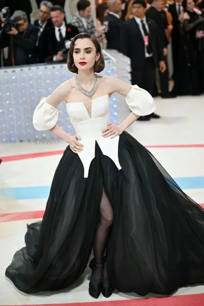 Glamorous Gala: Red Carpet Royalty