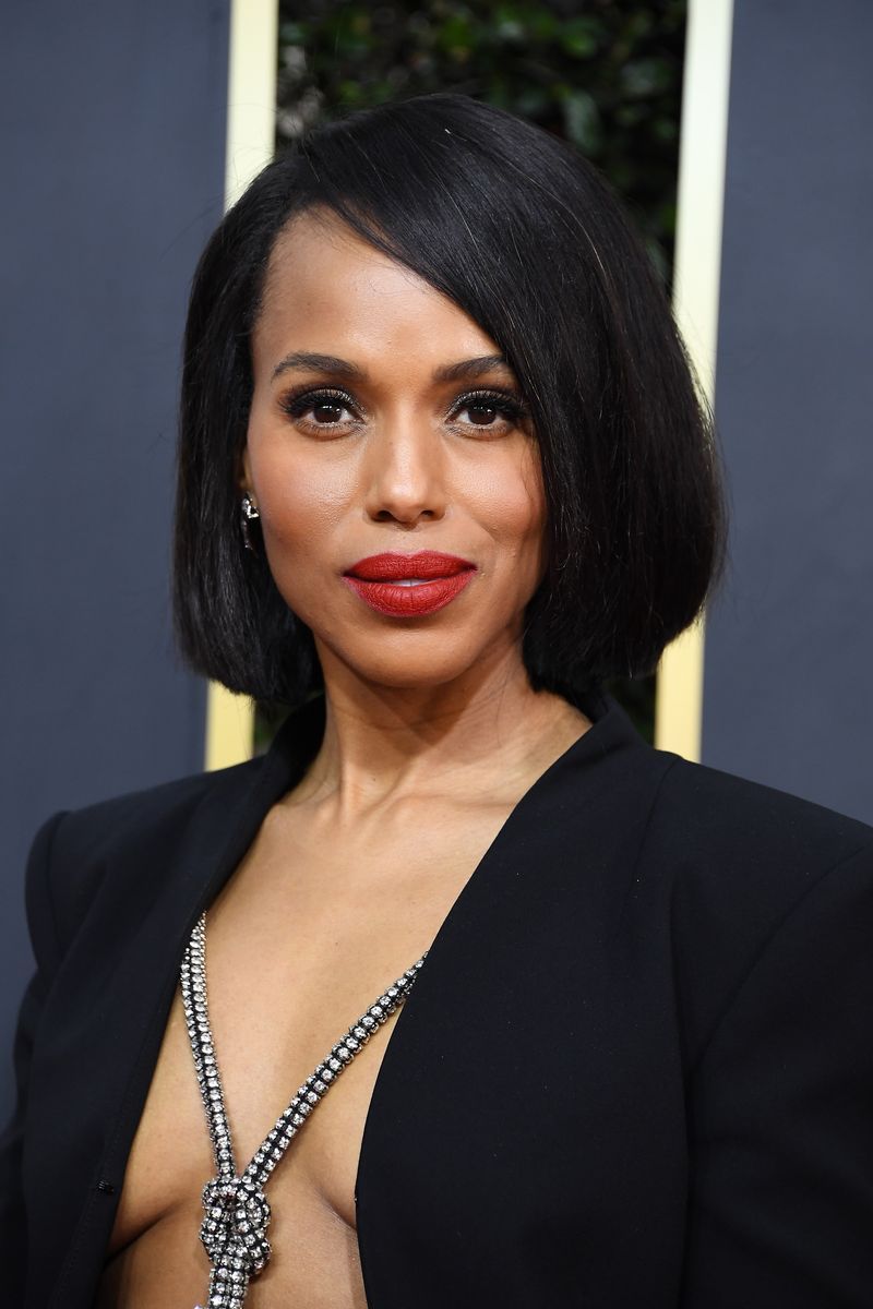 Empowering Alternative: Sleek Bob with Curved Ends