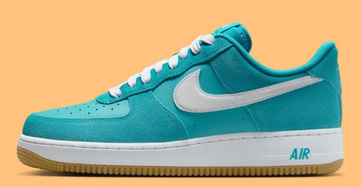 Goodbye Boring Shoes-17 Colorful Sneakers Are Taking Over Summer 2025