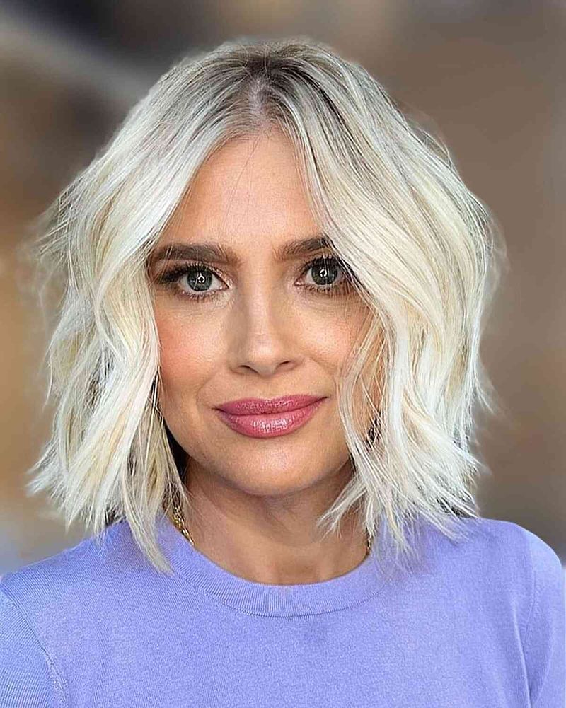 Blunt-Cut Middle Part