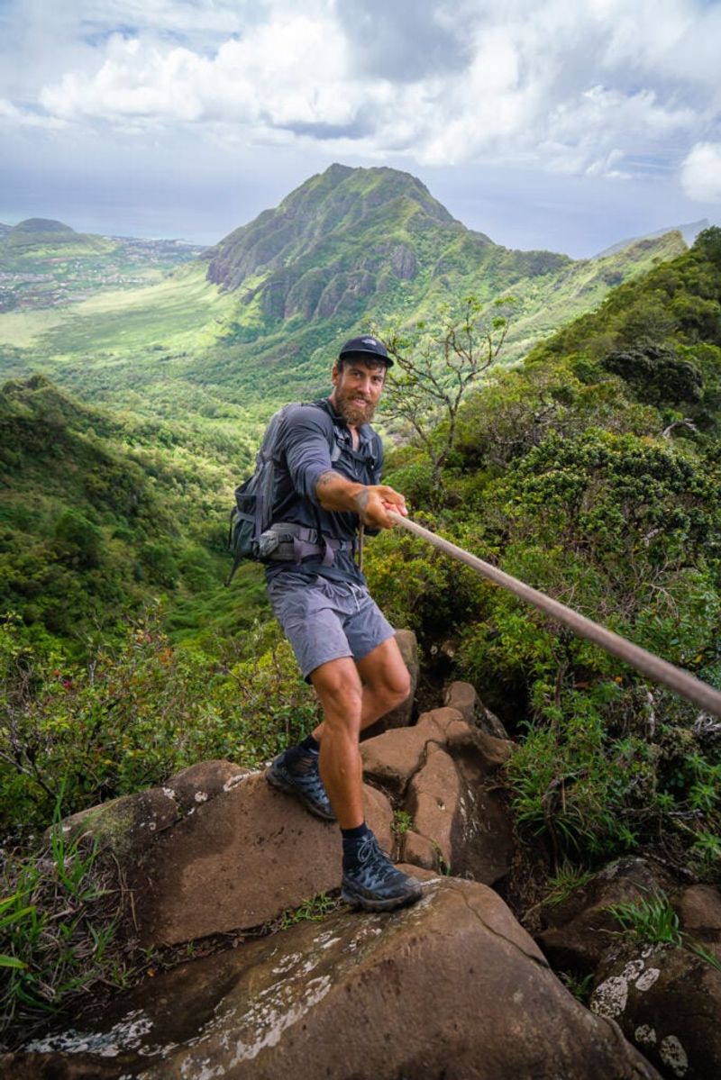 Hiking-Ready Outfit That Doesn't Scream Tourist
