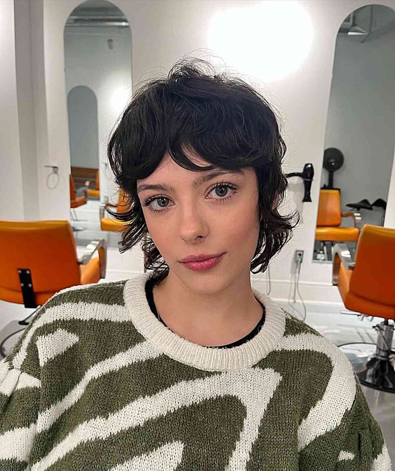 Pixie Bob despeinado con flequillo