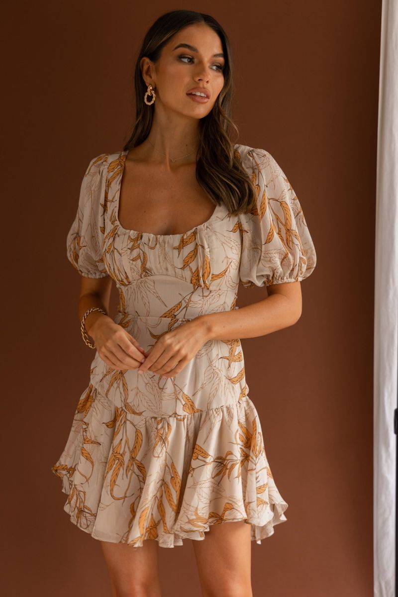 Voluminous Sleeves Without Overwhelming Arms