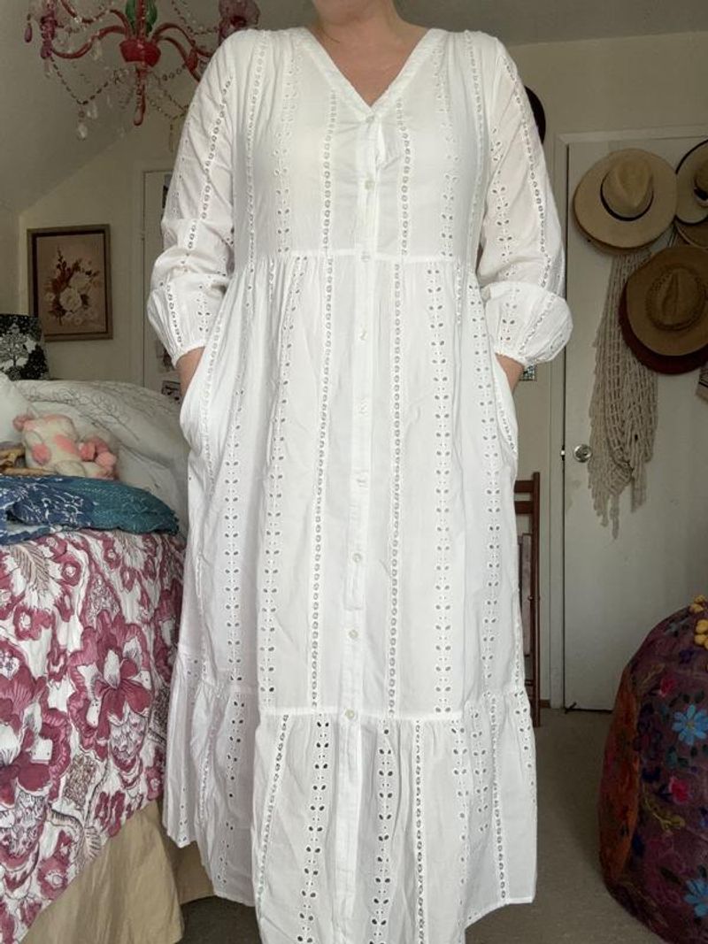 Cotton Eyelet Elegance