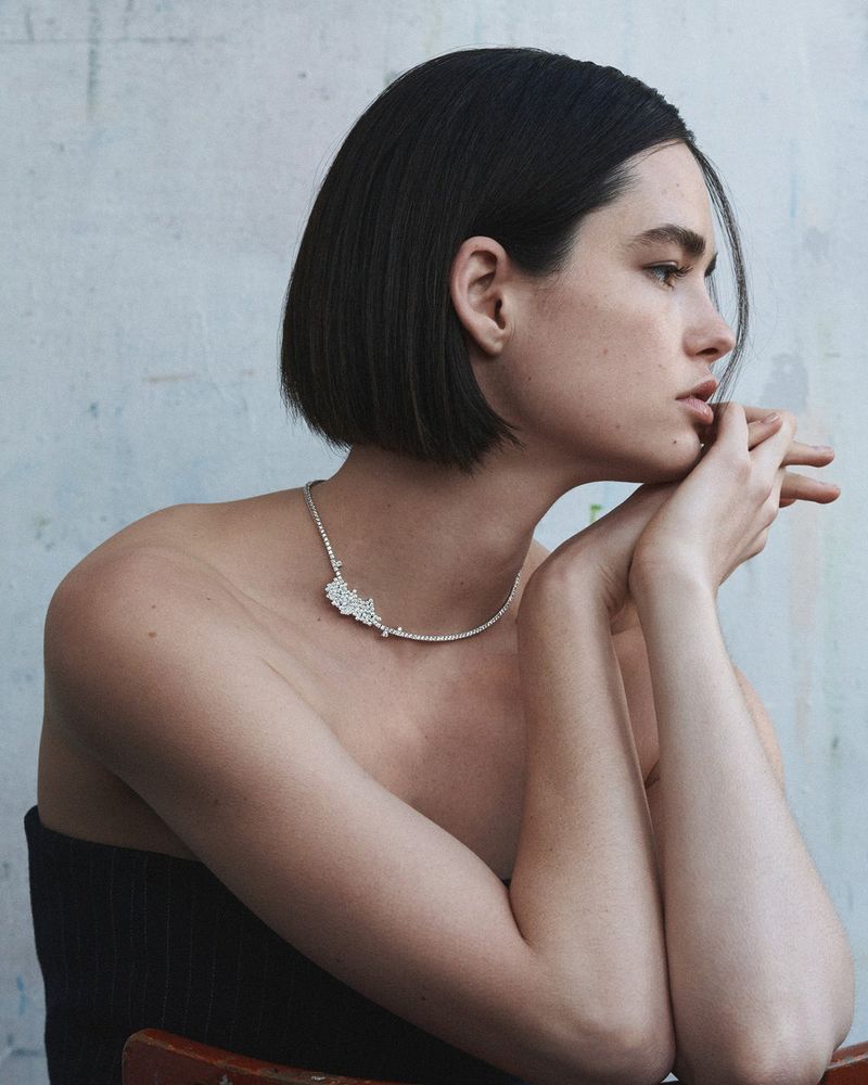 The Minimalist Jewelry Strategy