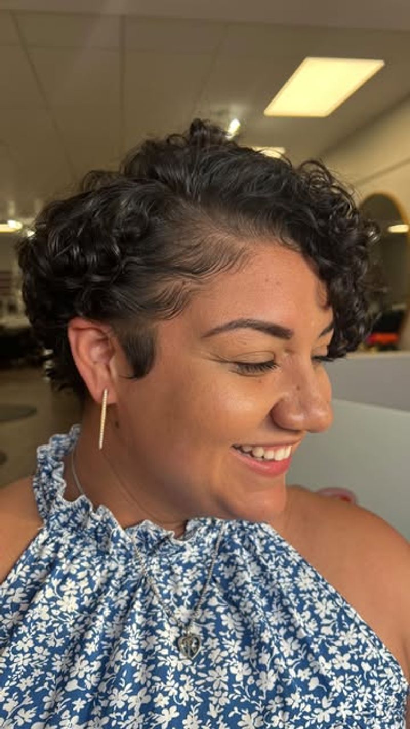 Pixie encaracolado