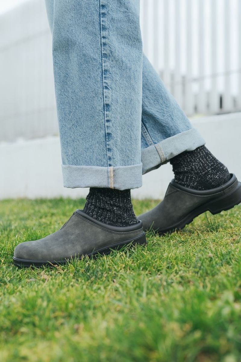 Lake Retreat Clogs
