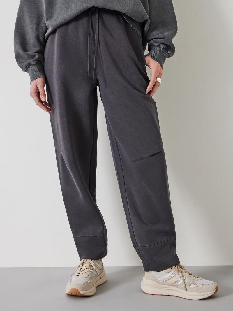 Luxe Cashmere-Touch for Cool Evenings