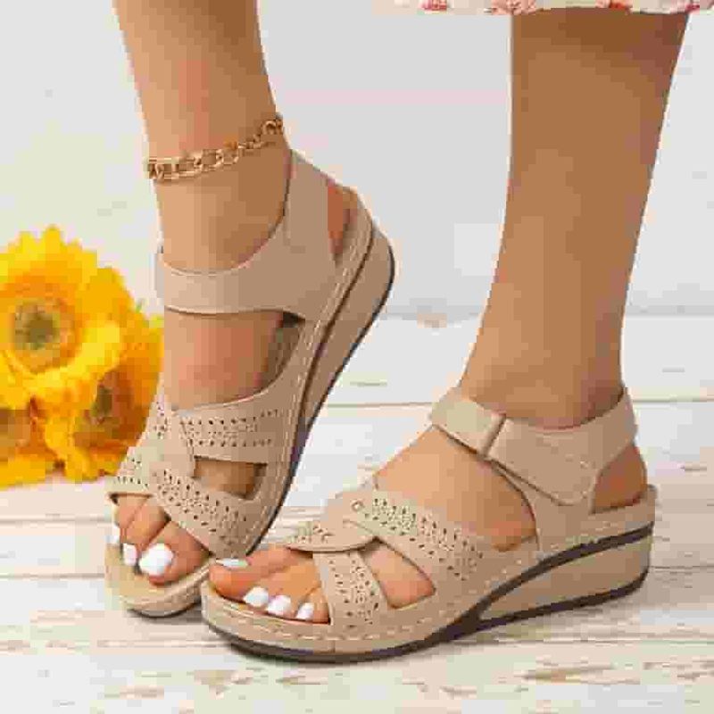 Bouncy Walking Sandals