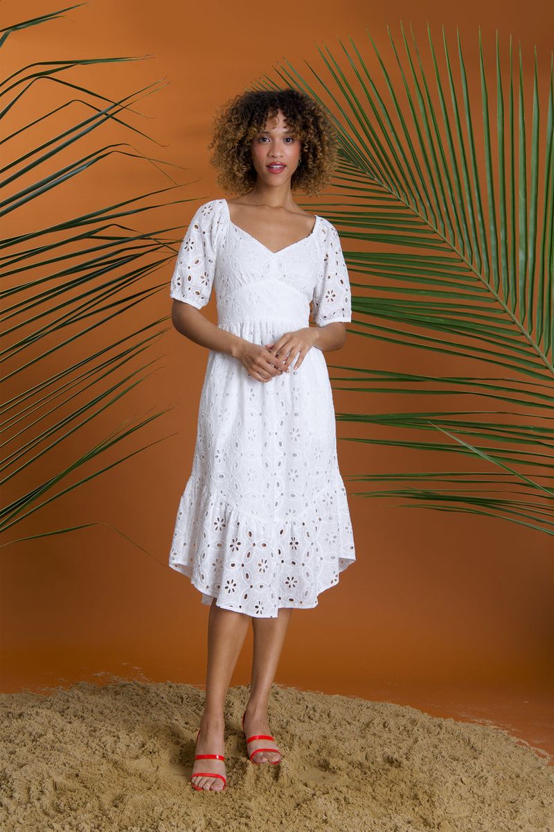 Eyelet Elegance