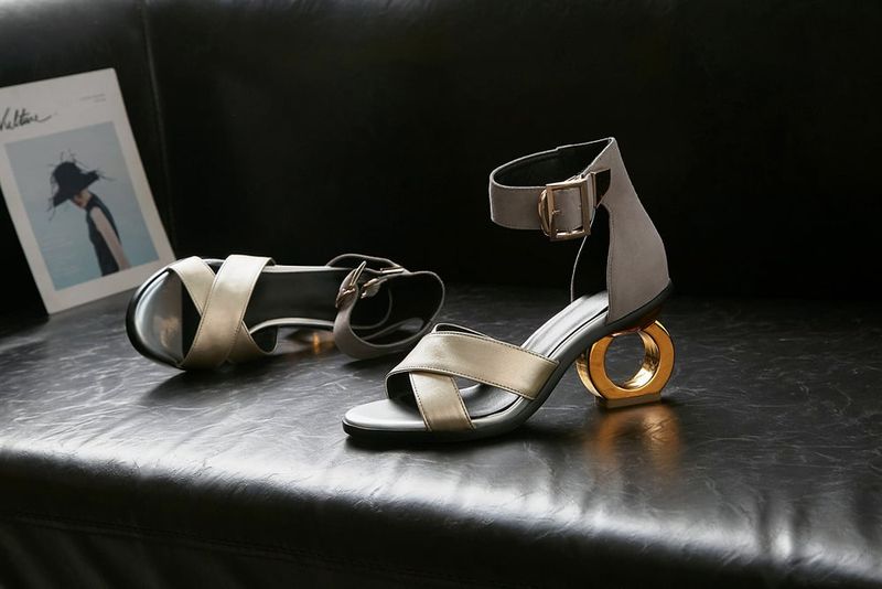 Sculptural Mid-Heels
