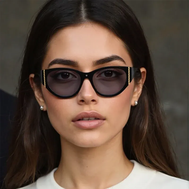 Cat-Eye Frames