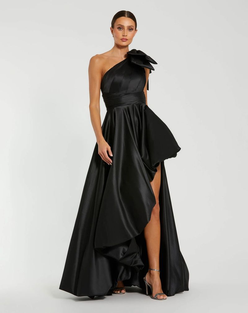 Asymmetrical Hemline Intrigue