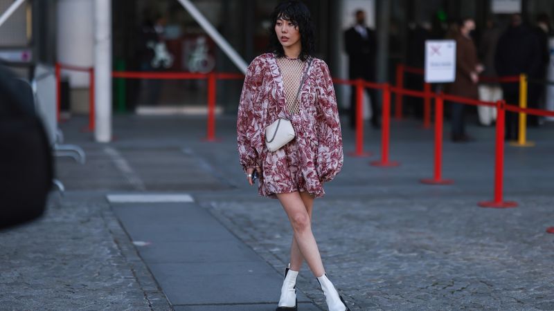 Low-Heel Chelsea Boots