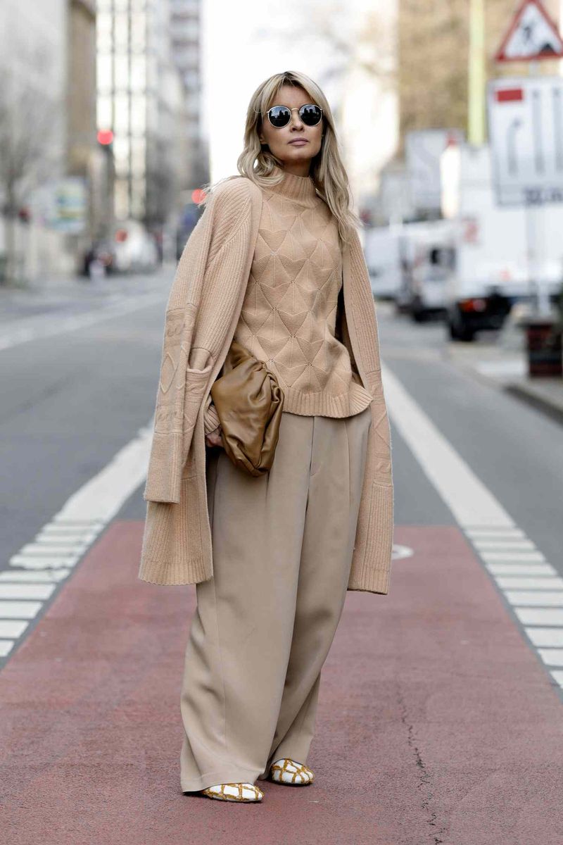 Monochromatic Moment