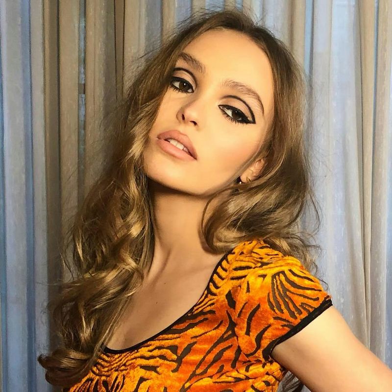 Twiggy-Inspired Makeup Goes Viral