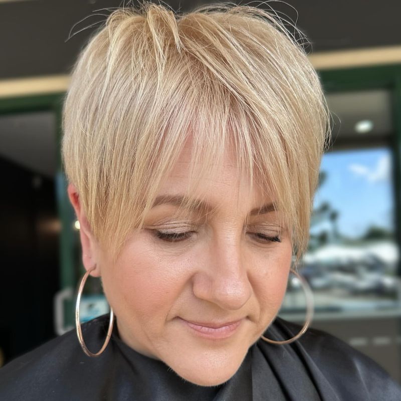 Pixie Bob con flequillo largo