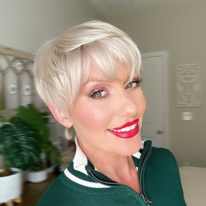 Pixie Bob con raya al lado