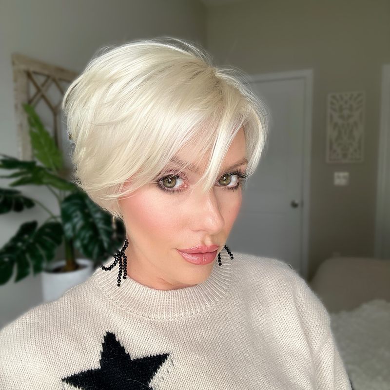 Corte Pixie com franja lateral