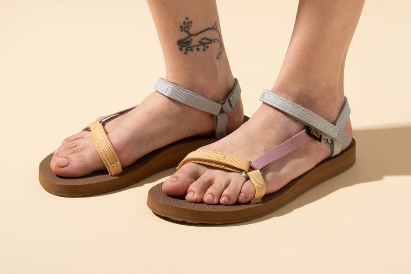 Convertible Multi-Way Chameleons