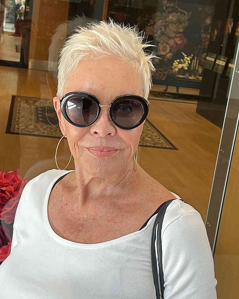 Pixie biondo giocoso