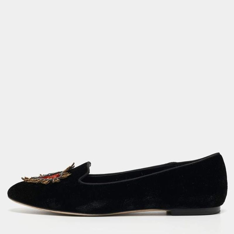 Sleek Smoking Slippers