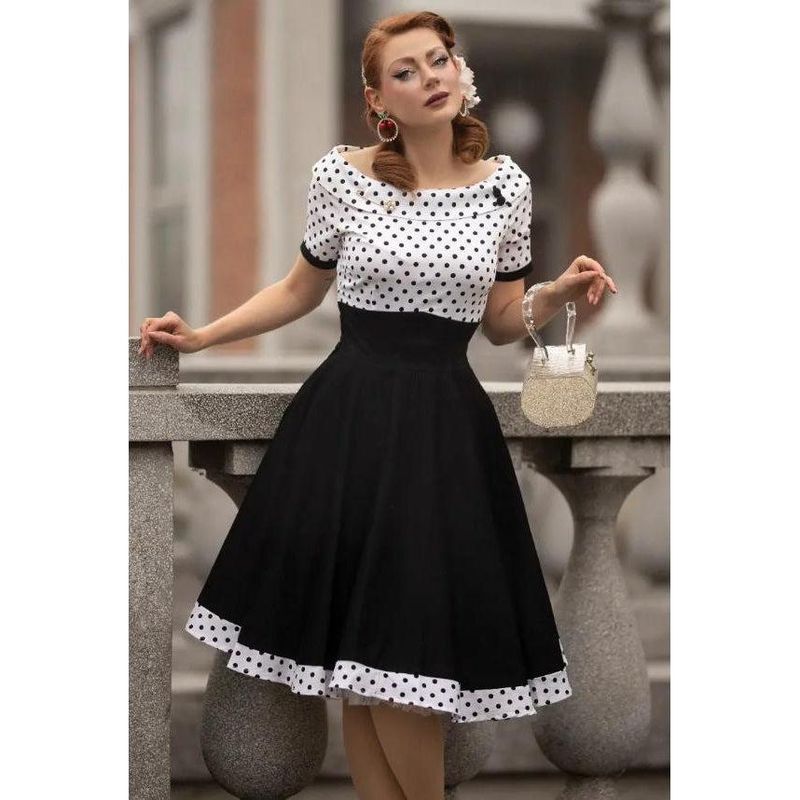 Retro Revival: Vintage Vibes