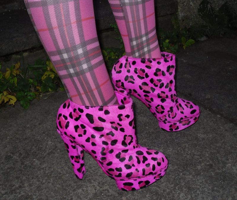 Pink Tights with Leopard Print Heels