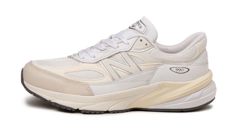 New Balance 990