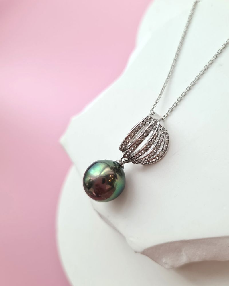 Black Tahitian Pearl Pendant