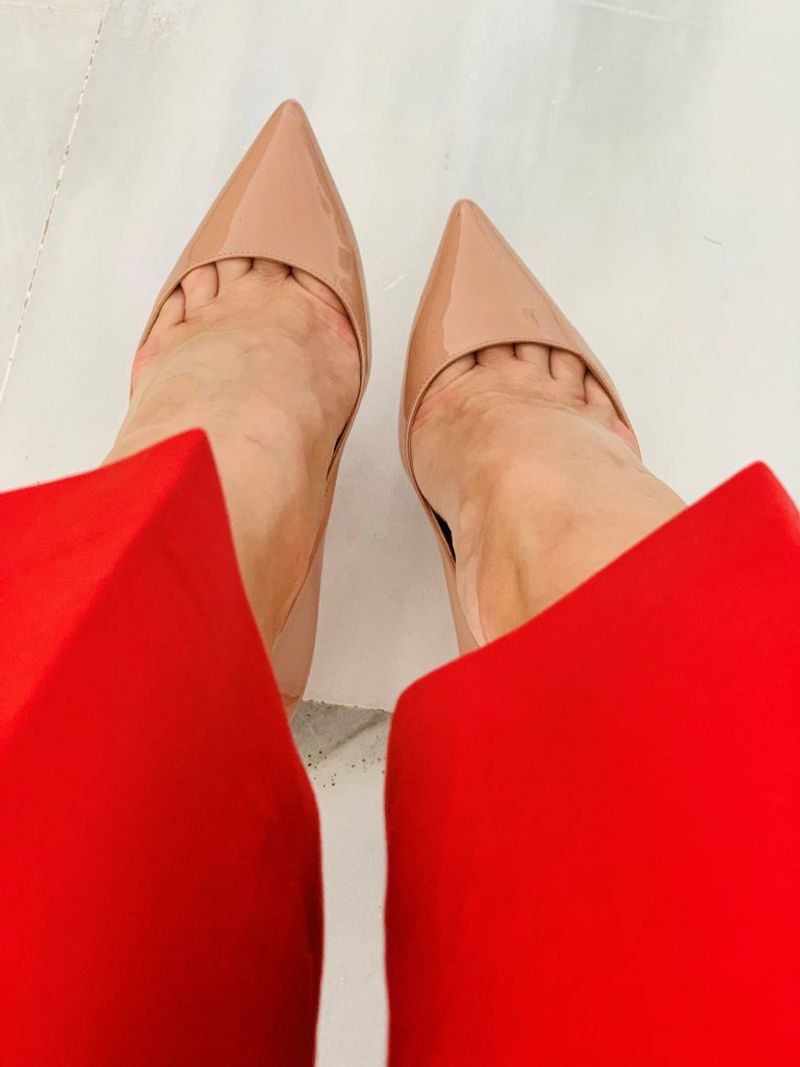 Shoes With Toe Cleavage