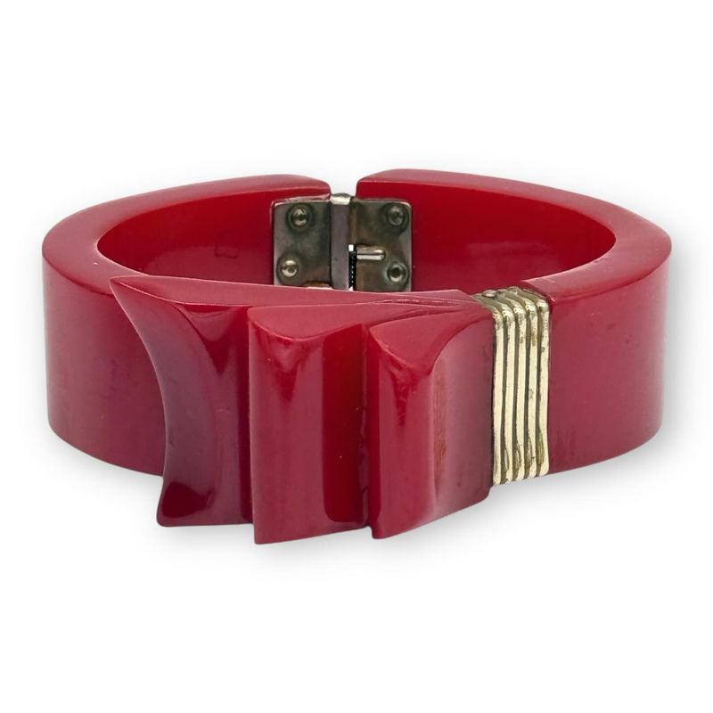 Bakelite Jewelry