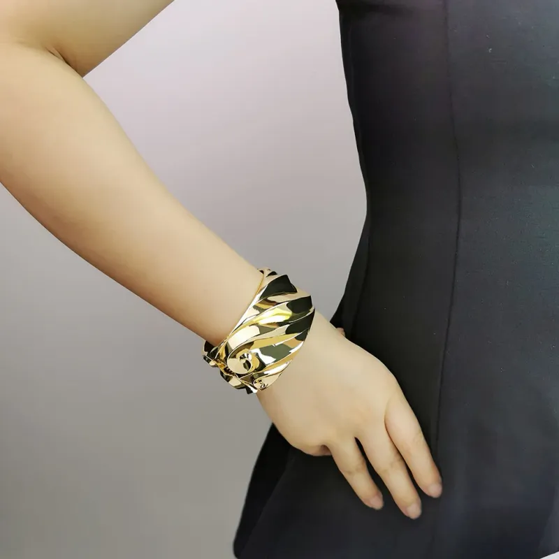 Chunky Chain Bracelet For Wrist Drama