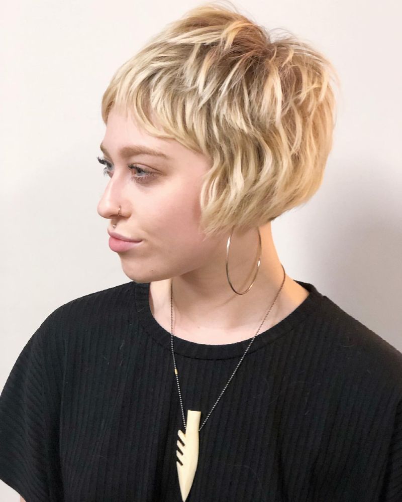 Pixie Bob rubio con flequillo