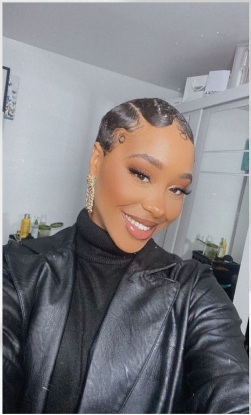 Finger Waves with Modern Twist