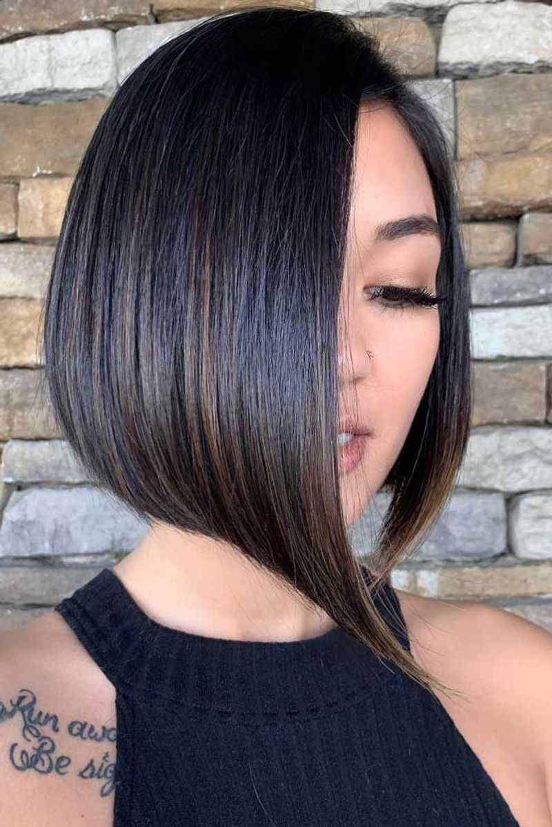 Asymmetrical Bob Wedge