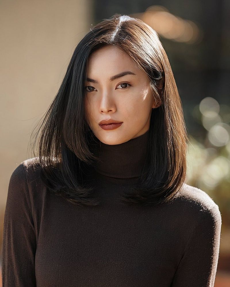 Sleek Glass Hair