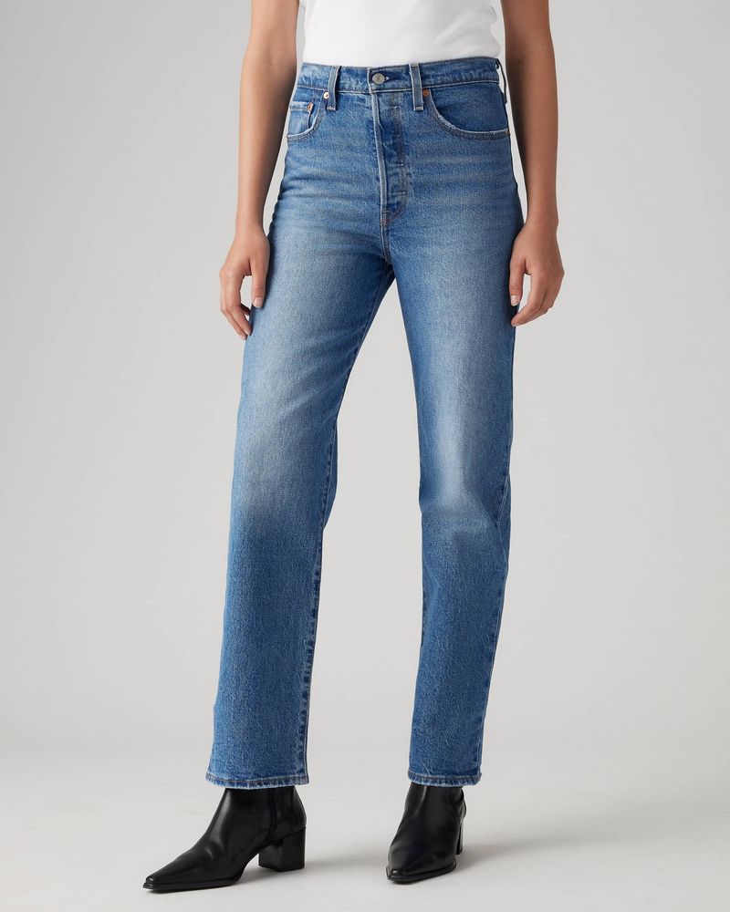 Levi's Classic Straight Ankle Jeans