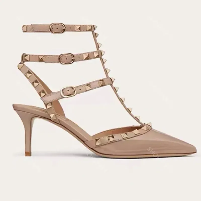 The Elegant Ankle Wrap