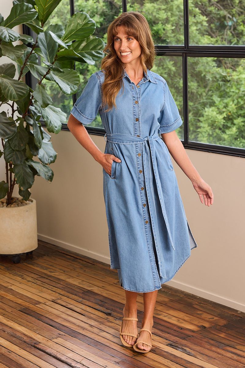 The Casual Chambray